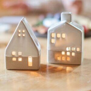 BNWT - Indaba x The Jilly Box : Ceramic Tealight Village